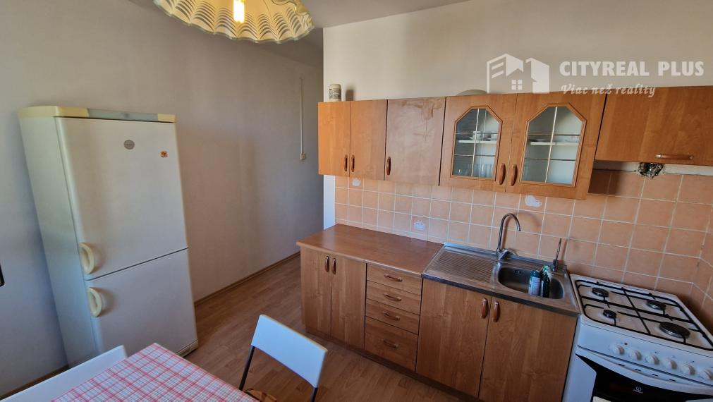 Ponúkam na prenájom 2 izbový byt na ulici Ľ.Štúra Nové Zámky