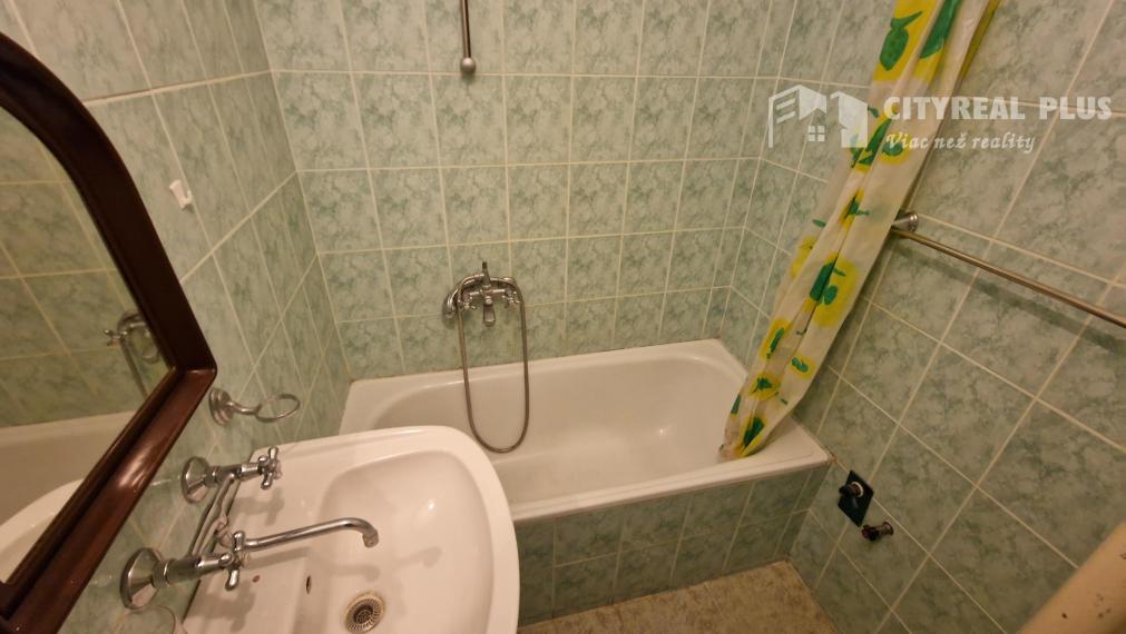 Ponúkam na prenájom 2 izbový byt na ulici Ľ.Štúra Nové Zámky