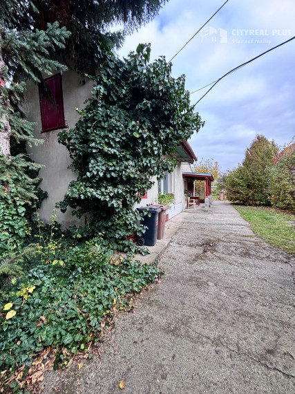 Ponúkame Vám na predaj 1 izbový dom v Nových Zámkoch