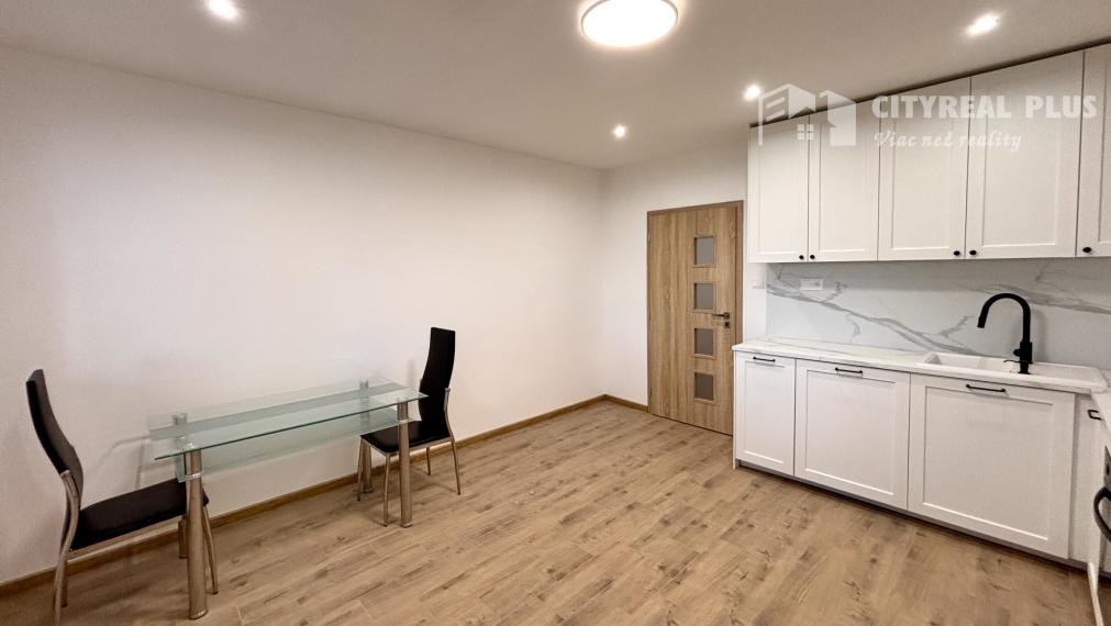 Ponúkame Vám na prenájom veľký 1 izbový byt v Nových Zámkoch