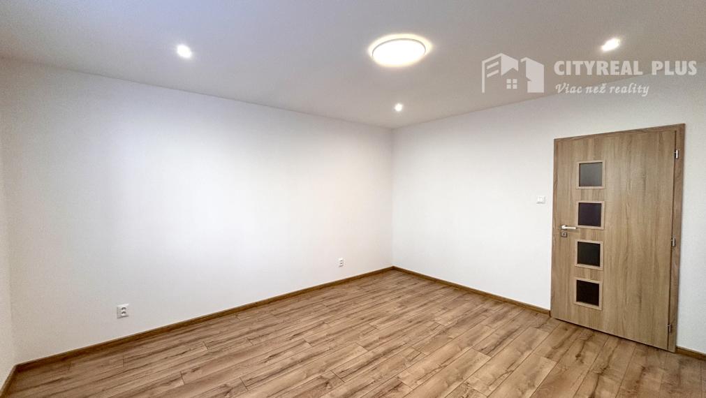 Ponúkame Vám na prenájom veľký 1 izbový byt v Nových Zámkoch