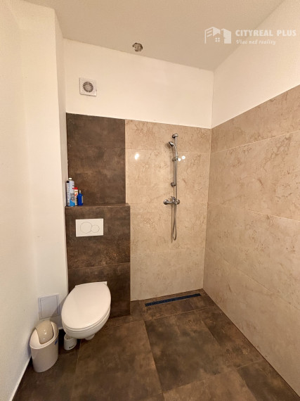 Ponúkame Vám na prenájom novostavbu 3 izbového domu v meste Nesvady