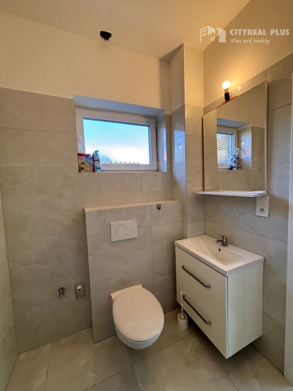 Ponúkame Vám na prenájom novostavbu 3 izbového domu v meste Nesvady