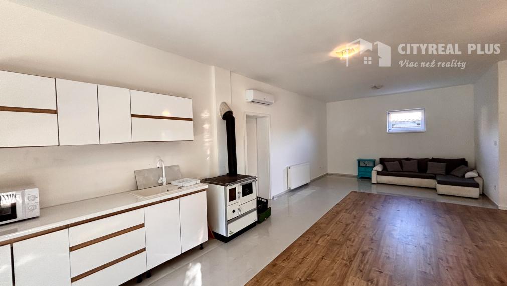 Ponúkame Vám na predaj v novostavbe 3 izbový rodinný dom v meste Nesvady