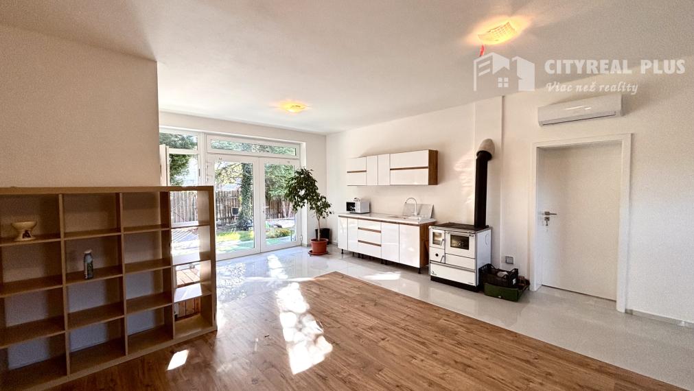 Ponúkame Vám na predaj v novostavbe 3 izbový rodinný dom v meste Nesvady