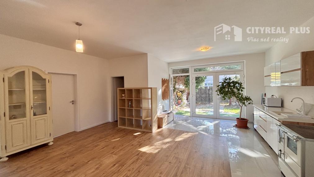 Ponúkame Vám na predaj v novostavbe 3 izbový rodinný dom v meste Nesvady