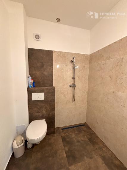 Ponúkame Vám na predaj v novostavbe 3 izbový rodinný dom v meste Nesvady