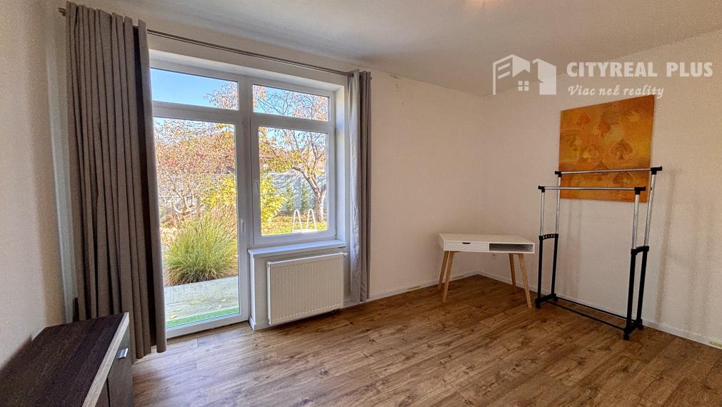 Ponúkame Vám na predaj v novostavbe 3 izbový rodinný dom v meste Nesvady