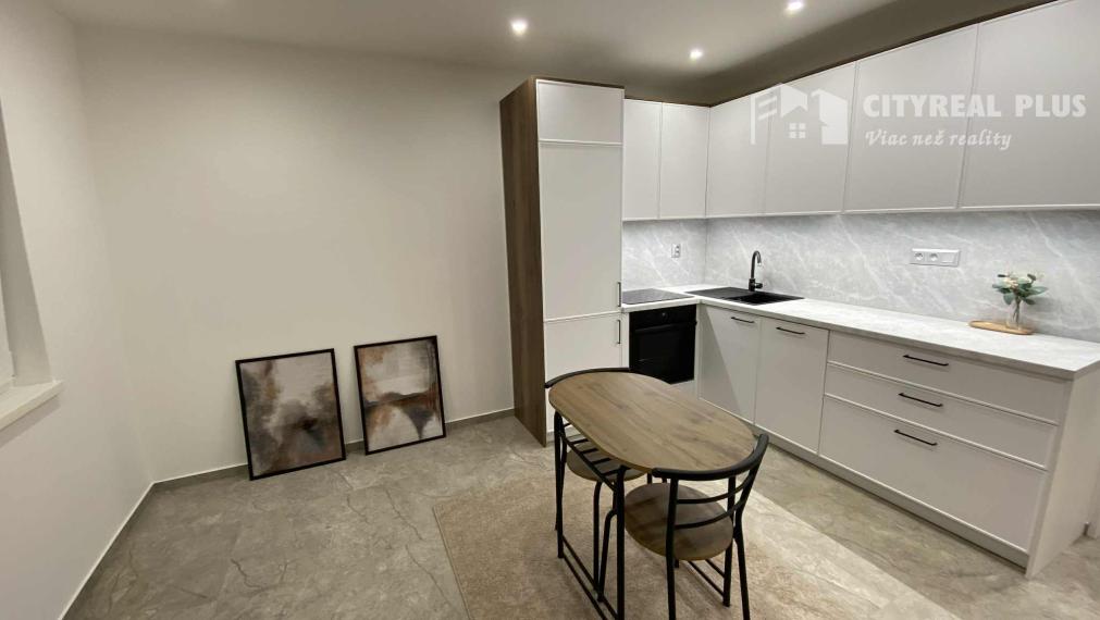 Prenájom luxusný 1-izbový byt balkón Podzámska Nové Zámky