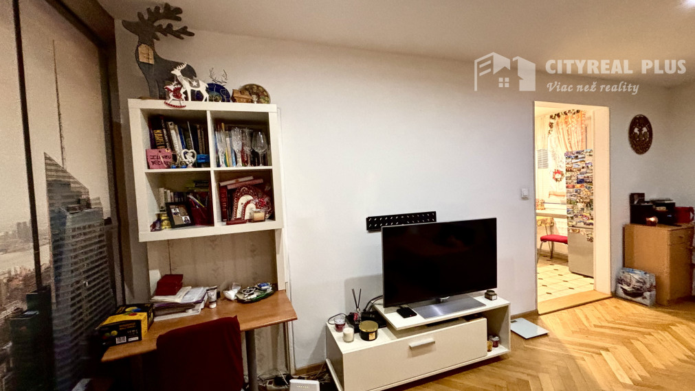 Ponúkame Vám na prenájom 3 izbový byt v meste Nové Zámky