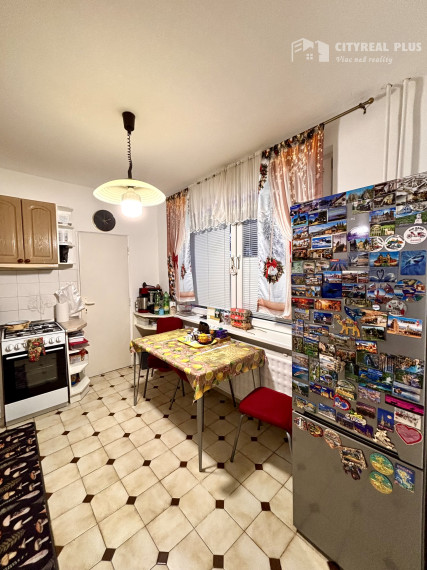 Ponúkame Vám na prenájom 3 izbový byt v meste Nové Zámky