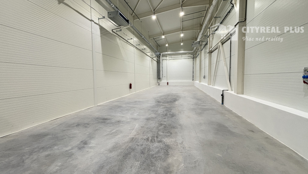 Ponúkame na dlhodobý prenájom  skladový priestor s kanceláriou v meste Štúrovo