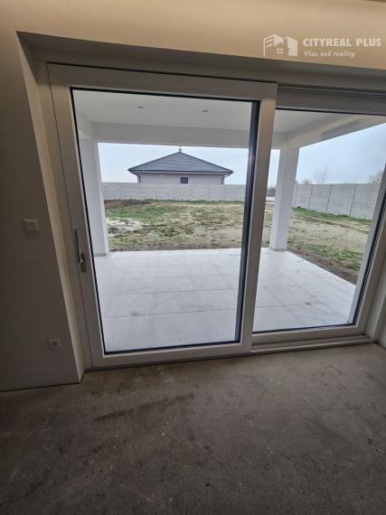 Na predaj 4 izbová moderná novostavba len 15 km od Komárna