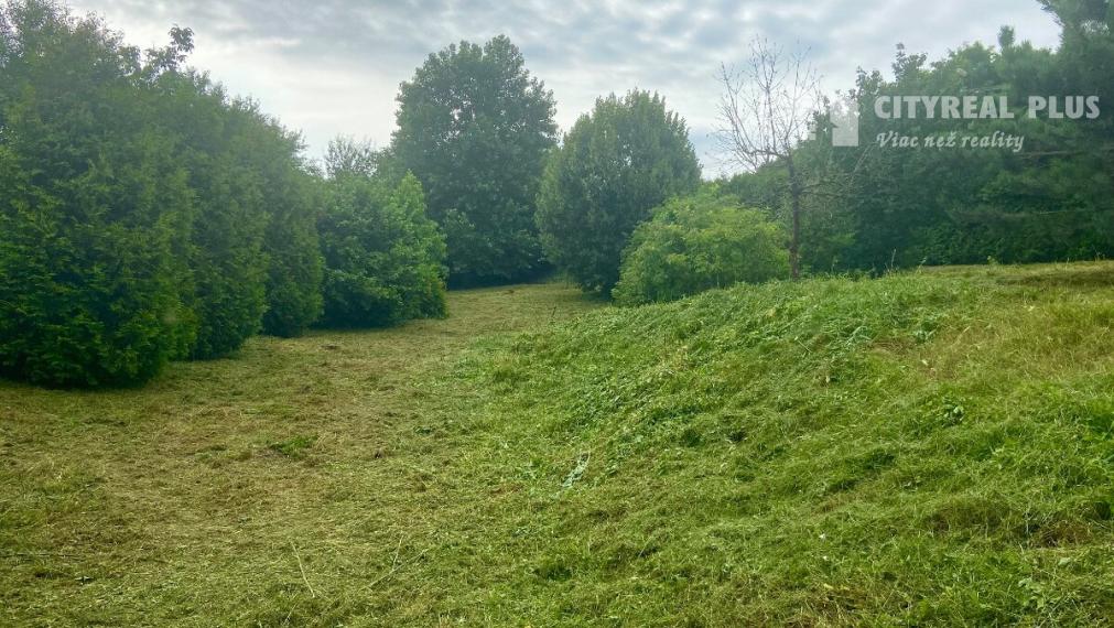 Na predaj stavebný pozemok v obci Radava