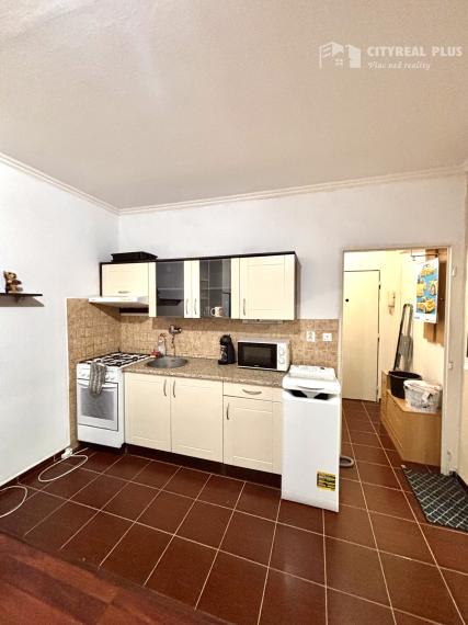 Ponúkame Vám na prenájom zariadený 1 izbový byt v Nových Zámkoch