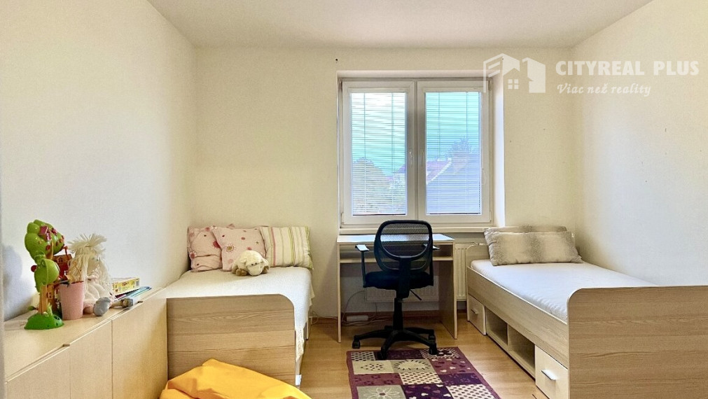 Ponúkame Vám na prenájom 3 izbový byt v centre mesta Nové Zámky