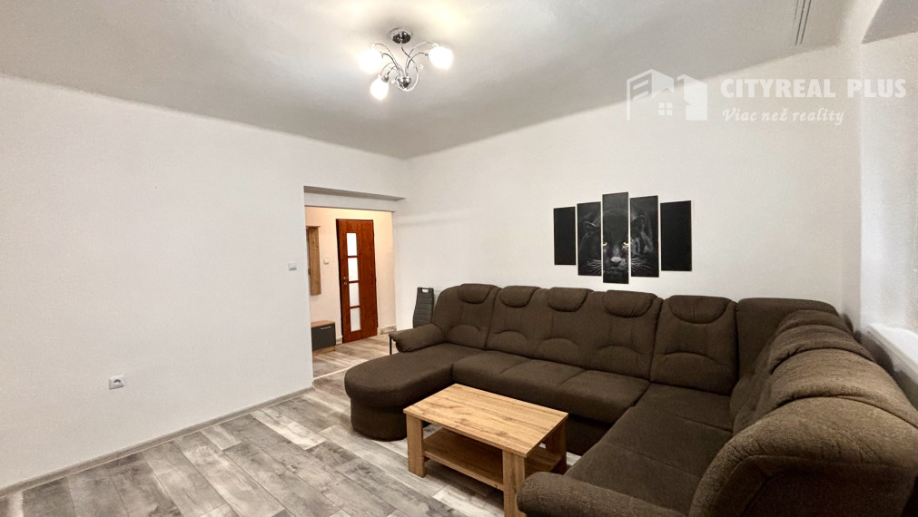 Ponúkame Vám na prenájom 3 izbový byt v Nových Zámkoch