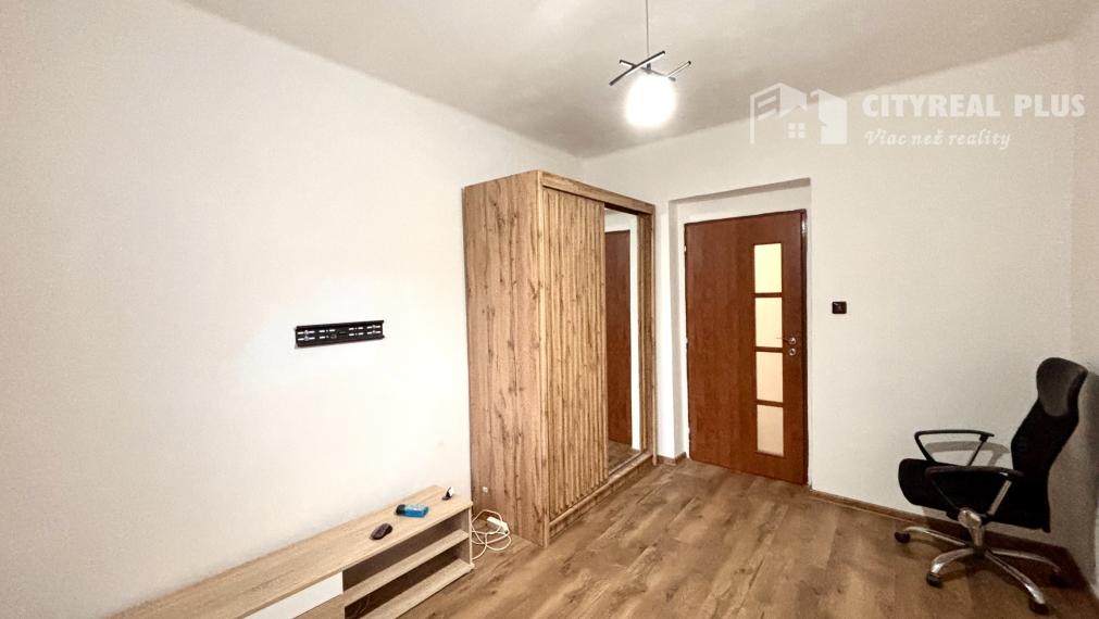 Ponúkame Vám na prenájom 3 izbový byt v Nových Zámkoch