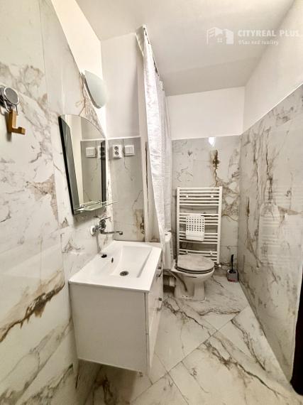 Ponúkame Vám na prenájom 3 izbový byt v Nových Zámkoch