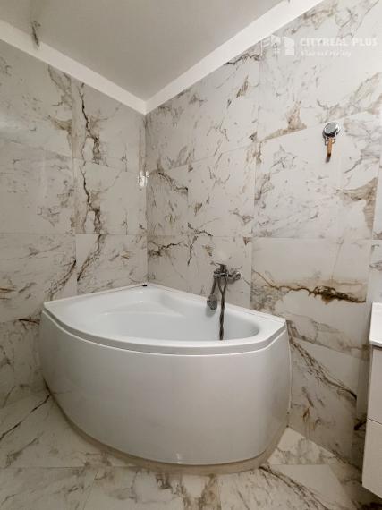 Ponúkame Vám na prenájom 3 izbový byt v Nových Zámkoch