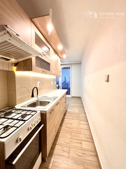 Ponúkame Vám na prenájom veľký 2 izbový byt vo vyhľadávanej lokalite v meste Nové Zámky