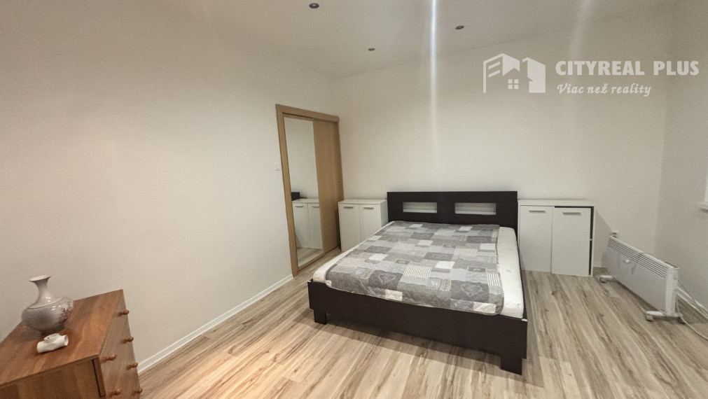 Ponúkame Vám na predaj  prerobený 1-izbový byt v meste Štúrovo