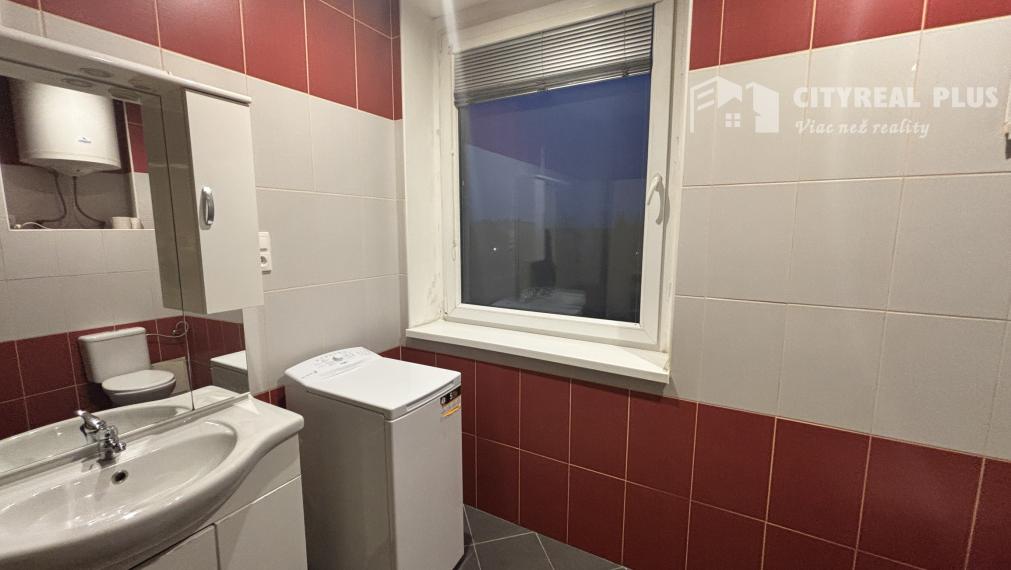 Ponúkame Vám na predaj  prerobený 1-izbový byt v meste Štúrovo