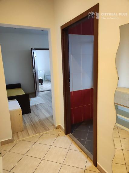 Ponúkame Vám na predaj  prerobený 1-izbový byt v meste Štúrovo