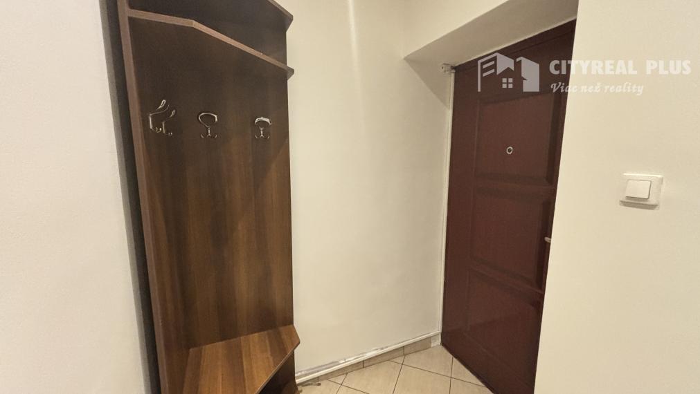 Ponúkame Vám na predaj  prerobený 1-izbový byt v meste Štúrovo