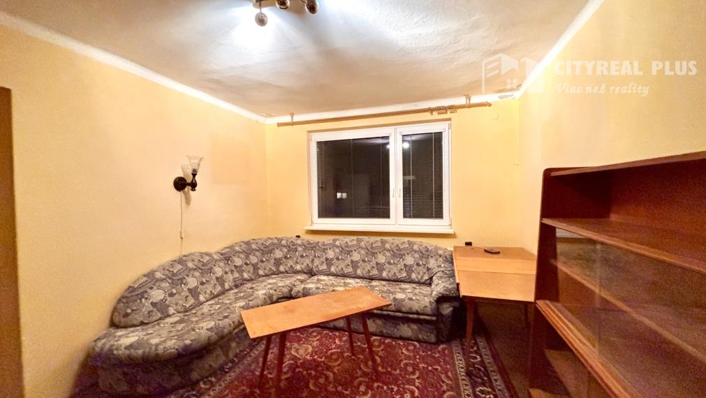 Ponúkame Vám na predaj tehlový 2 izbový byt v centre mesta Šurany