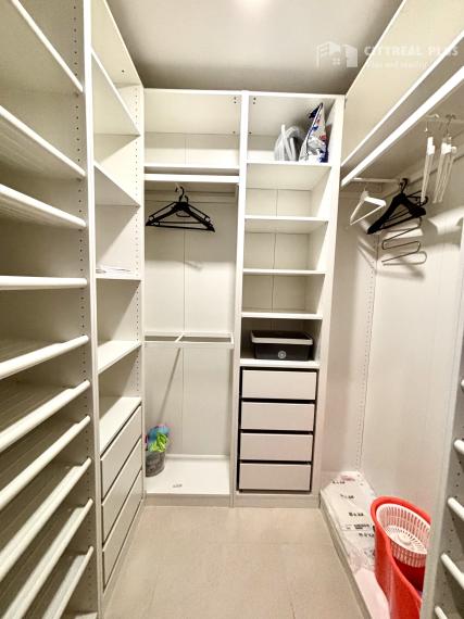 Ponúkame Vám na prenájom kompletne prerobený, veľký 3 izbový byt vo vyhľadávanej lokalite v meste Nové Zámky