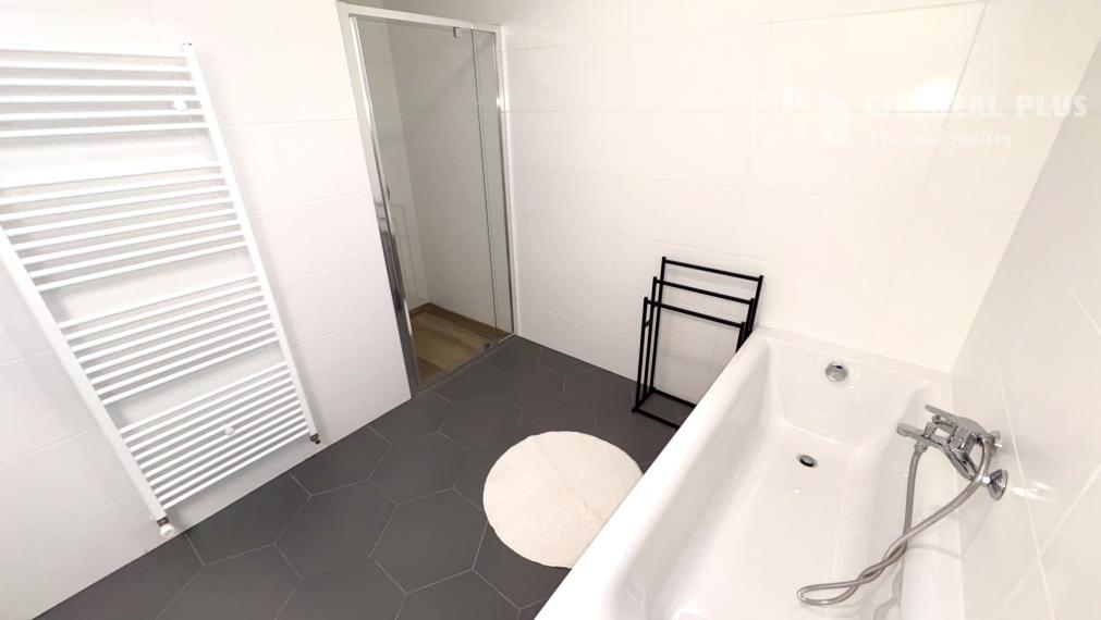 Na predaj 4-izbová novostavba s garážou Šurany