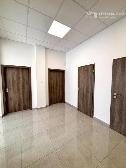 Ponúkame Vám na prenájom obchodné priestory vo vyhľadávanej lokalite v meste Nové Zámky