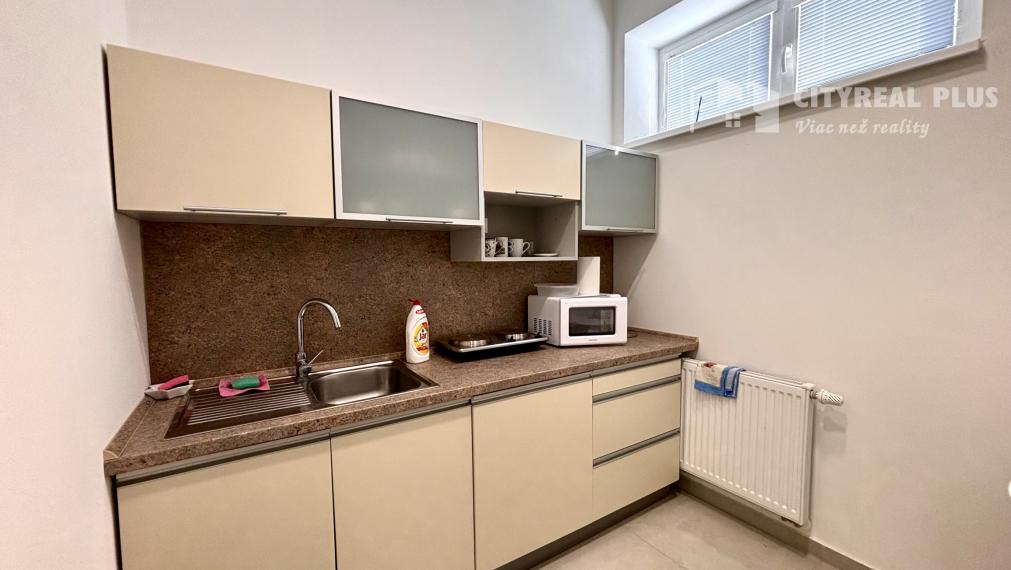 Ponúkame Vám na prenájom obchodné priestory vo vyhľadávanej lokalite v meste Nové Zámky