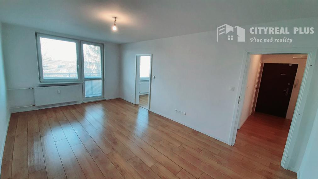 Predám čerstvo prerobený 2 izbový byt Letomostie Nové Zámky