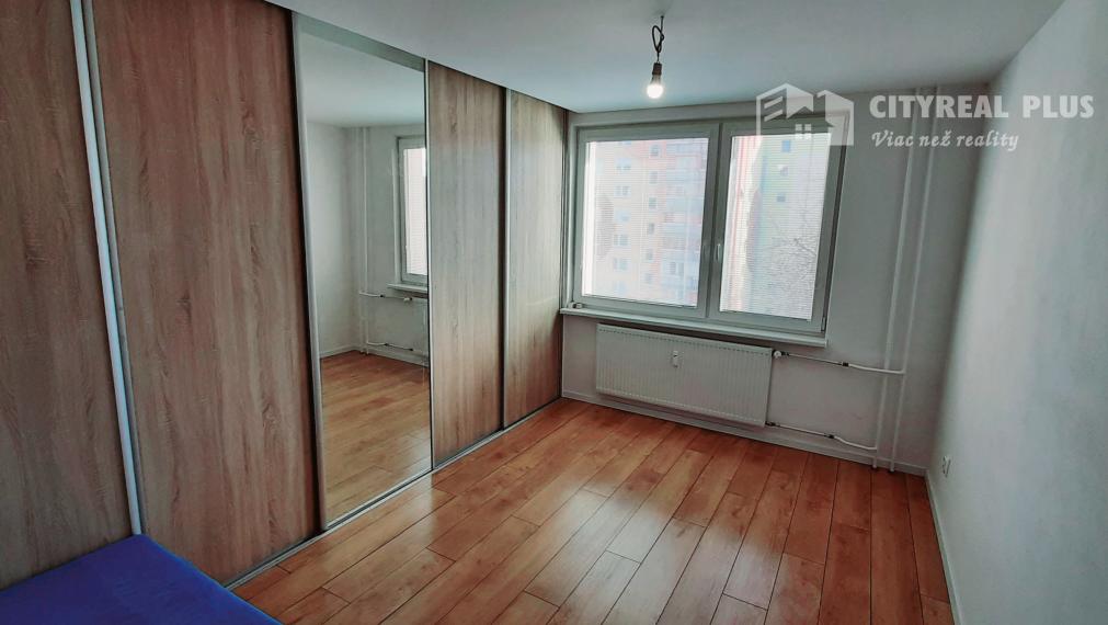 Predám čerstvo prerobený 2 izbový byt Letomostie Nové Zámky