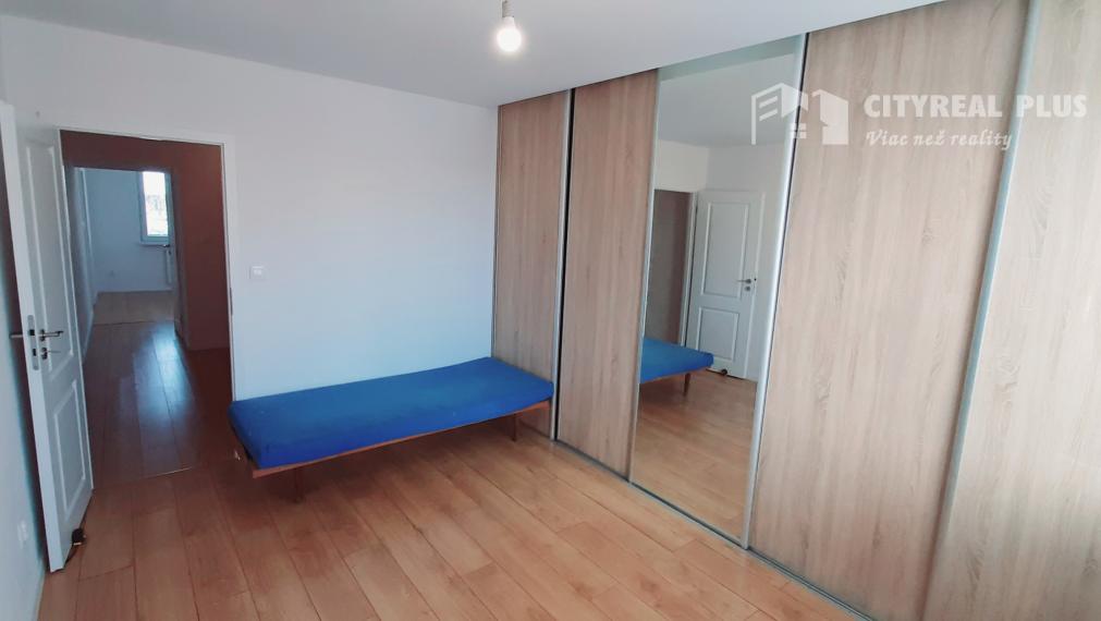 Predám čerstvo prerobený 2 izbový byt Letomostie Nové Zámky