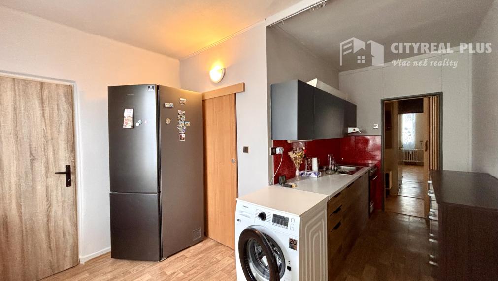 Ponúkame Vám na prenájom zariadený, veľký 3 izbový byt v meste Nové Zámky