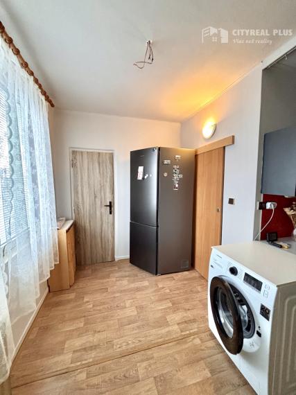 Ponúkame Vám na prenájom zariadený, veľký 3 izbový byt v meste Nové Zámky