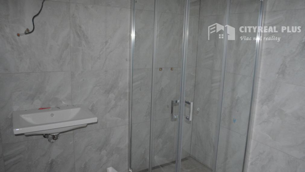 POSLEDNÝ 3 IZBOVÝ BYT NA PREDAJ!! Moderné bývanie v srdci Šurian . Komfort, štýl a jedinečná lokalita na dosah.