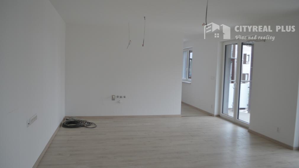 POSLEDNÝ 3 IZBOVÝ BYT NA PREDAJ!! Moderné bývanie v srdci Šurian . Komfort, štýl a jedinečná lokalita na dosah.