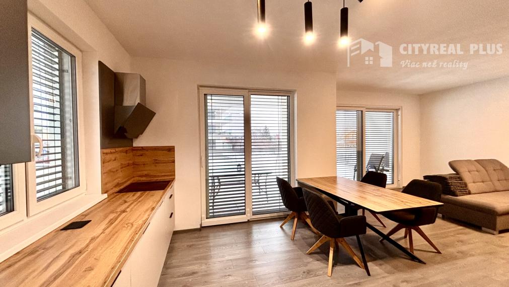 Ponúkame Vám na prenájom luxusný, kompletne zariadený, veľký 3 izbový byt v novostavbe v meste Nové Zámky