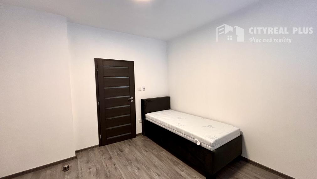 Ponúkame Vám na prenájom luxusný, kompletne zariadený, veľký 3 izbový byt v novostavbe v meste Nové Zámky