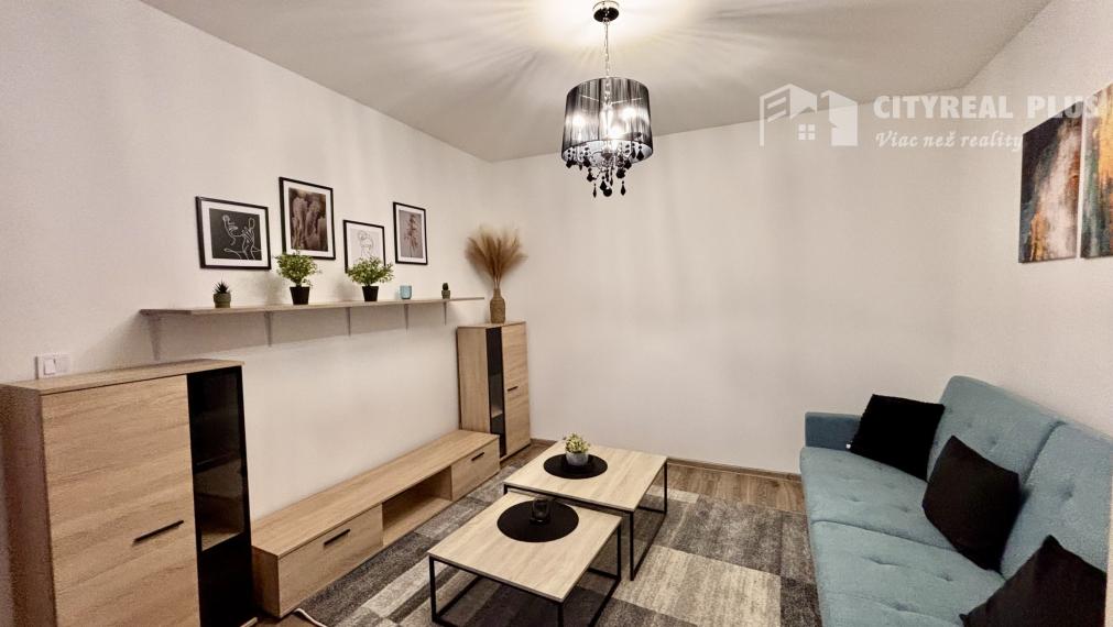 Ponúkame Vám na prenájom prerobený, zariadený 1 izbový byt s balkónom v meste Nové Zámky