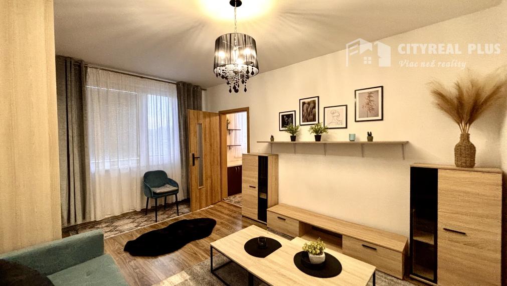 Ponúkame Vám na prenájom prerobený, zariadený 1 izbový byt s balkónom v meste Nové Zámky