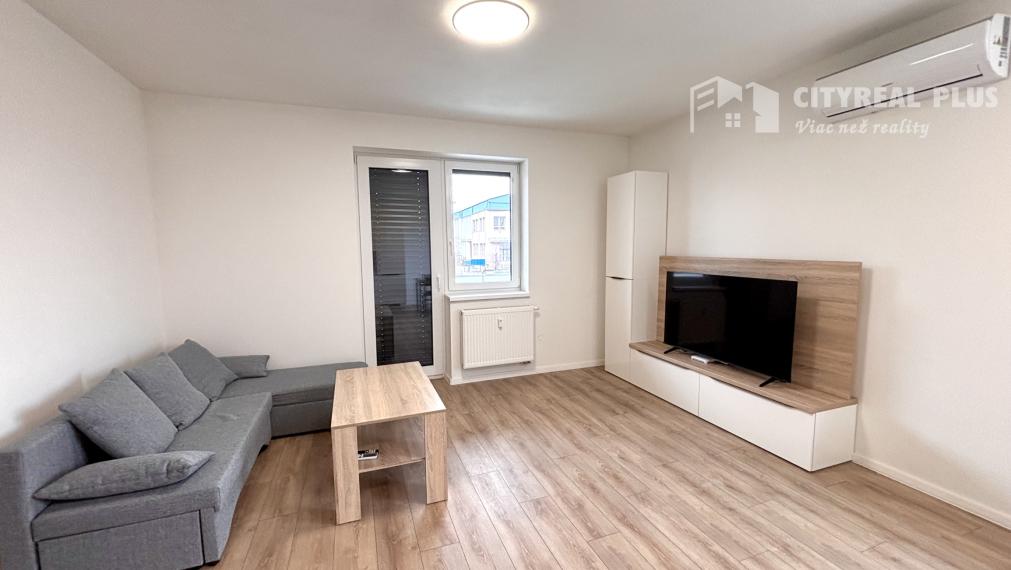 Ponúkame Vám na prenájom luxusný, kompletne zariadený, veľký 2 izbový byt v novostavbe v Šuranoch