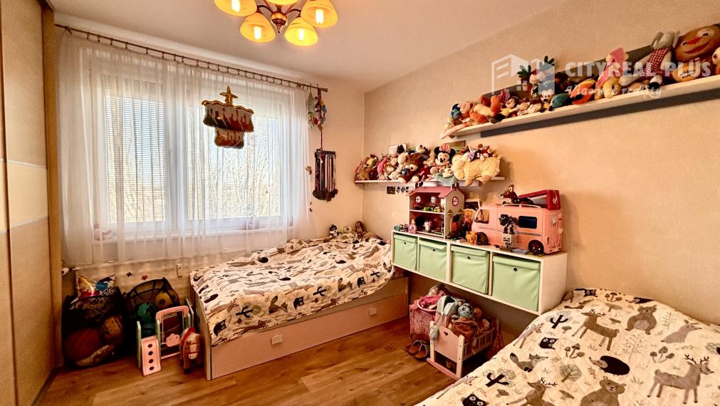 Ponúkame Vám na predaj 3 izbový byt vo vyhľadávanej lokalite v meste Nové Zámky