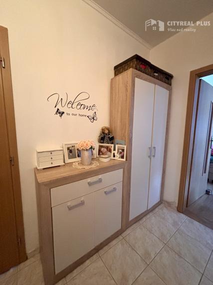 Ponúkame Vám na predaj 3 izbový byt vo vyhľadávanej lokalite v meste Nové Zámky