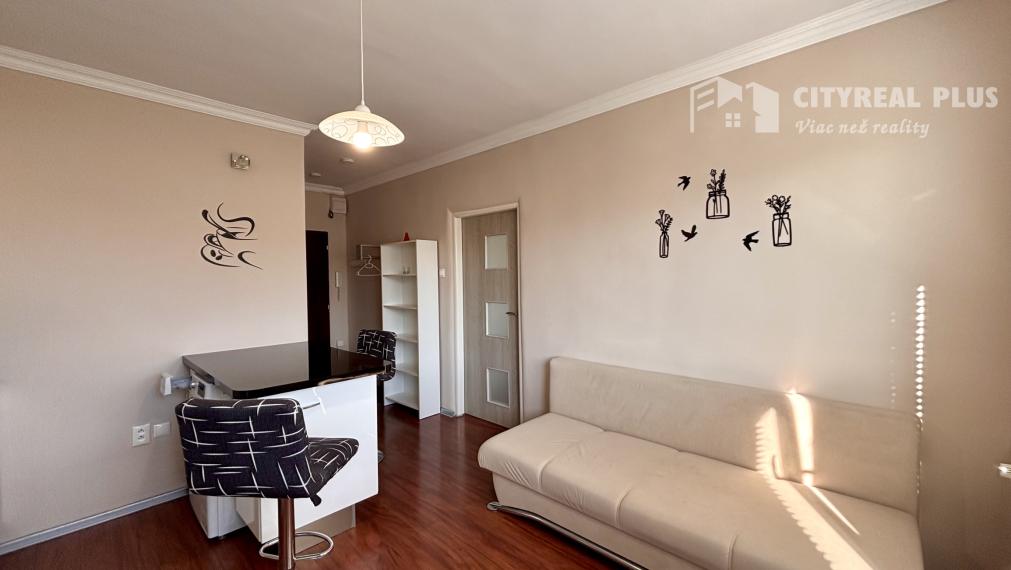 Ponúkame Vám na prenájom kompletne prerobený, zariadený 1 izbový byt v meste Nové Zámky