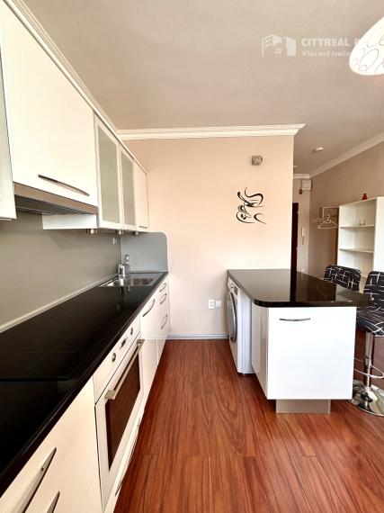 Ponúkame Vám na prenájom kompletne prerobený, zariadený 1 izbový byt v meste Nové Zámky